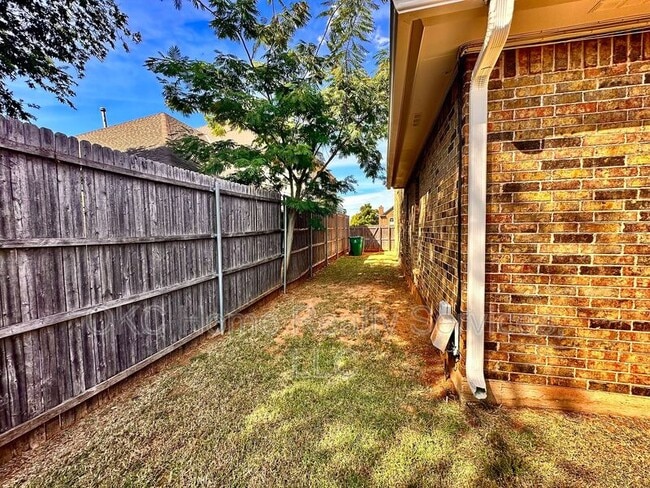 Building Photo - 4232 NW 144th St