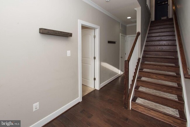 Building Photo - 408 Hendrix Ave