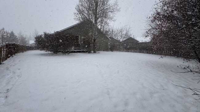 Building Photo - 3003 Oliver St