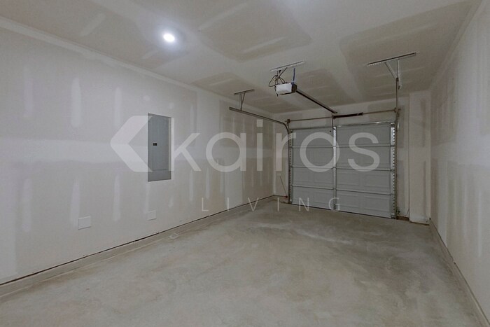 Building Photo - 339 Ironwood Ct