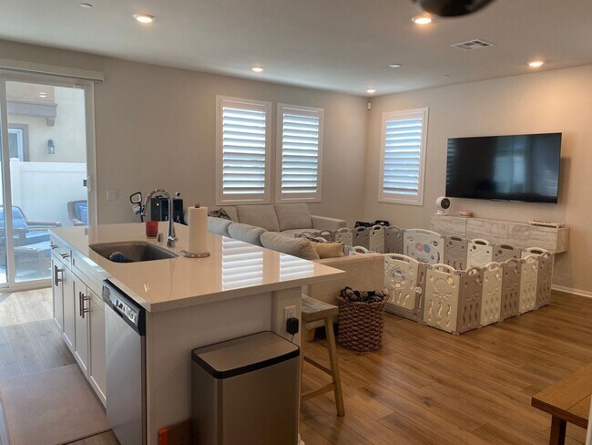 Building Photo - 40578 Birchfield Dr