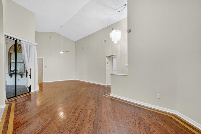 Building Photo - 8081 Cassia Dr