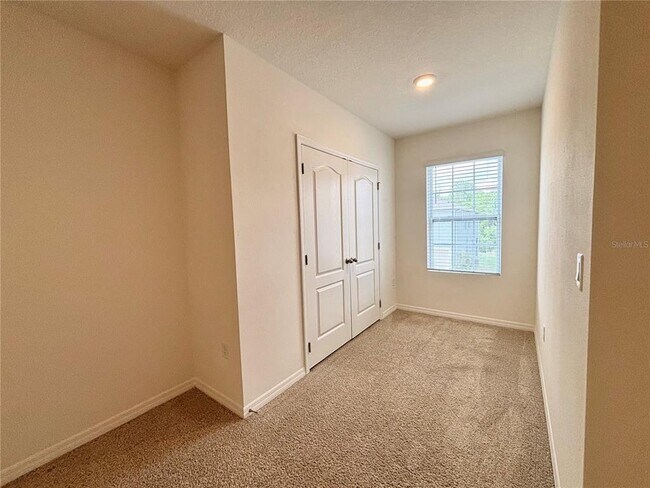 Building Photo - 1232 Yellow Finch Dr