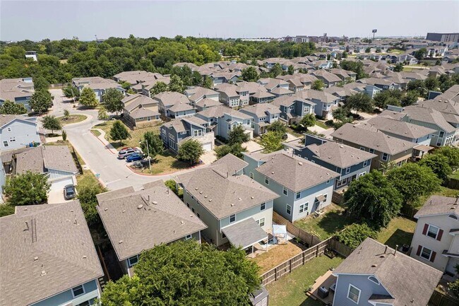 Building Photo - 2200 Capulet St