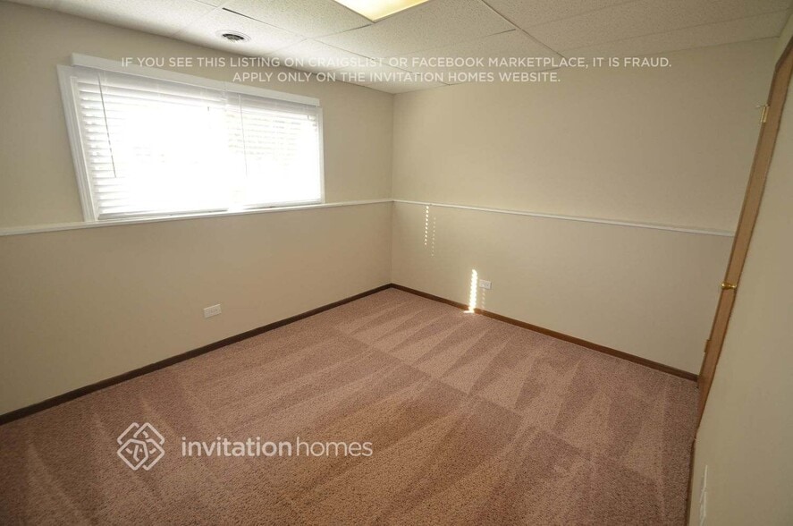 Building Photo - 833 N Elmwood Dr