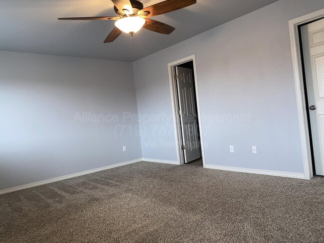 Building Photo - 3875 Reindeer Cir
