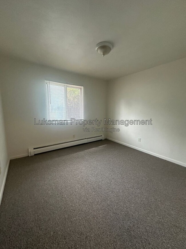 Building Photo - 1405 Huntington Ave
