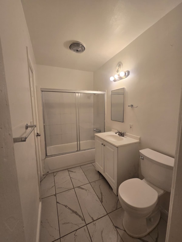 Building Photo - 11820 Hart St