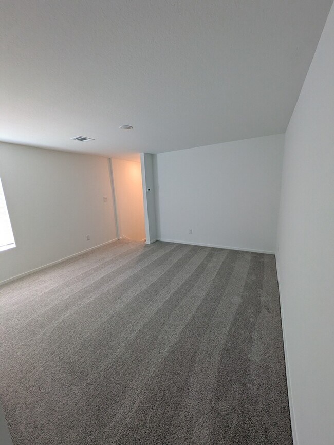 Building Photo - 15111 Mudstone Pl