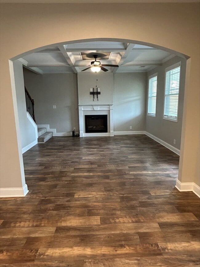Building Photo - Stunning 4BR + Bonus Room Home Near Oaklan...
