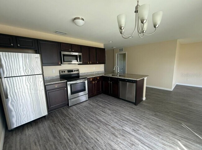 Building Photo - 11233 Kimberly Ave