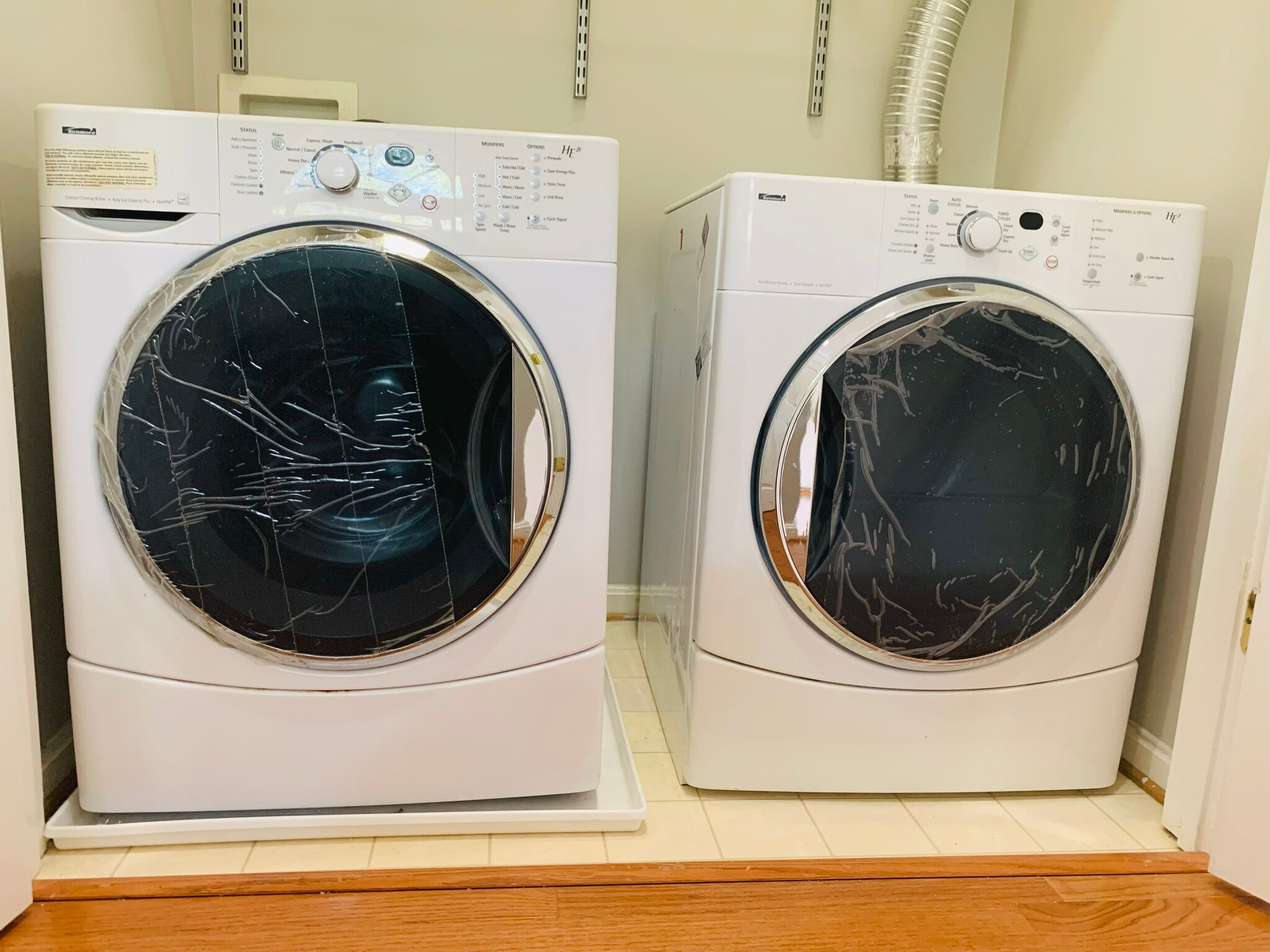 17.Washer & Dryer - 8841 Royal Doulton Ln
