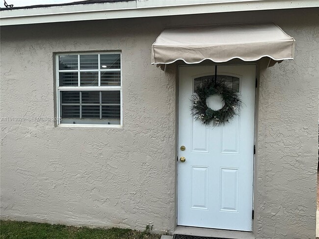 Building Photo - 8638 SW 50th St