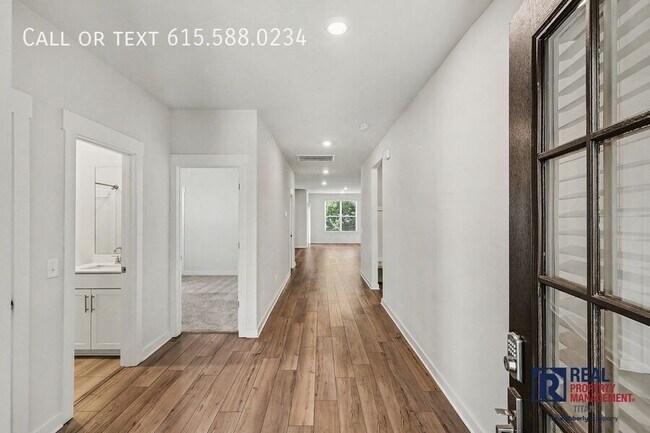 Building Photo - 1029 Ewell Farm Dr
