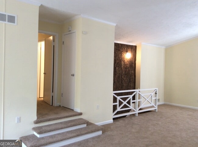 Building Photo - 5022 Rock Springs Rd