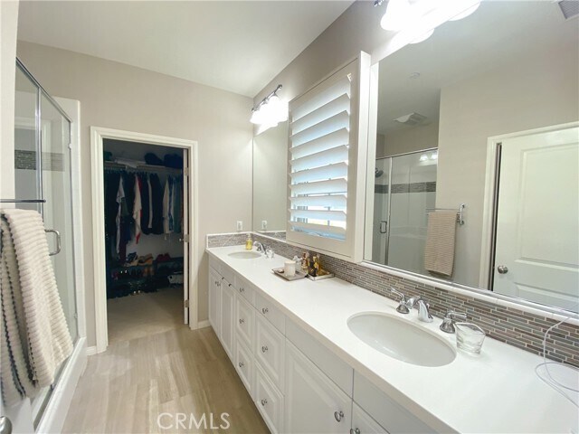 Building Photo - 103 Bianco
