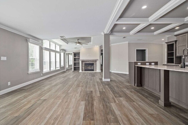 Building Photo - "Spacious 4-Bedroom Retreat with 3400 Sq F...