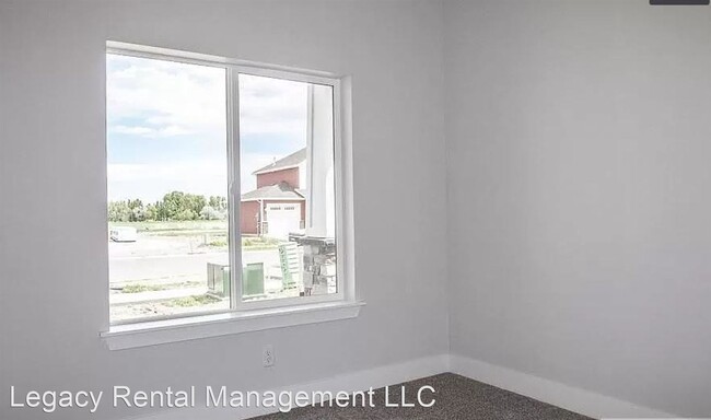 Building Photo - 2 br, 2 bath House - 2211 S. Summerfield