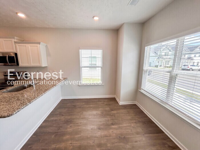 Building Photo - 212 Ansley Wy