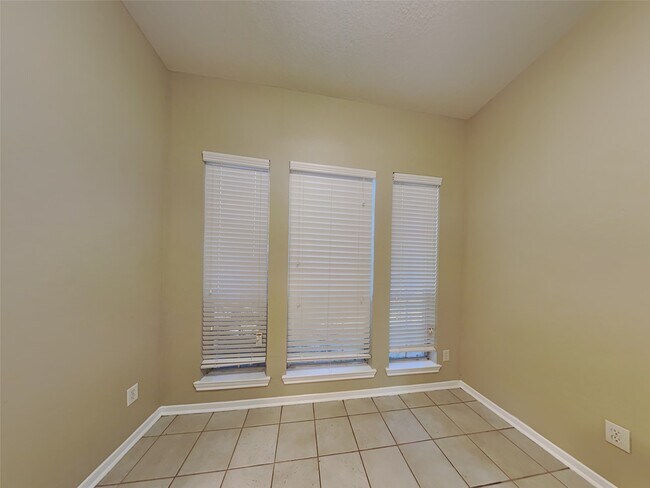 Building Photo - 4906 Black Rock St