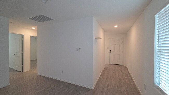 Building Photo - Half Off 1st Full Month Rent Northwest San Antonio Waterwheel Home