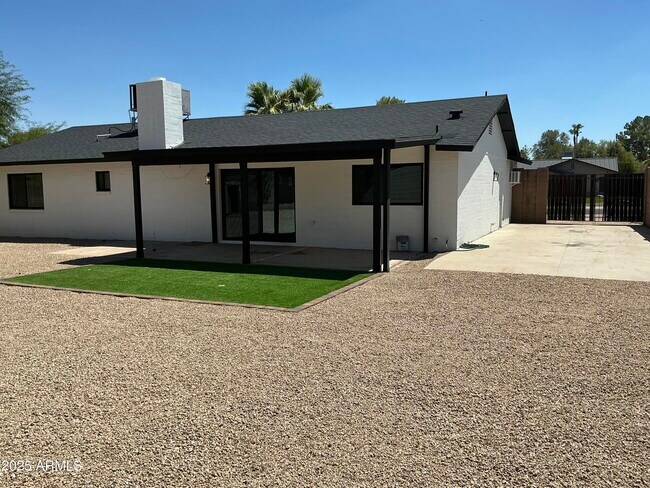 Building Photo - 5038 E Winchcomb Dr