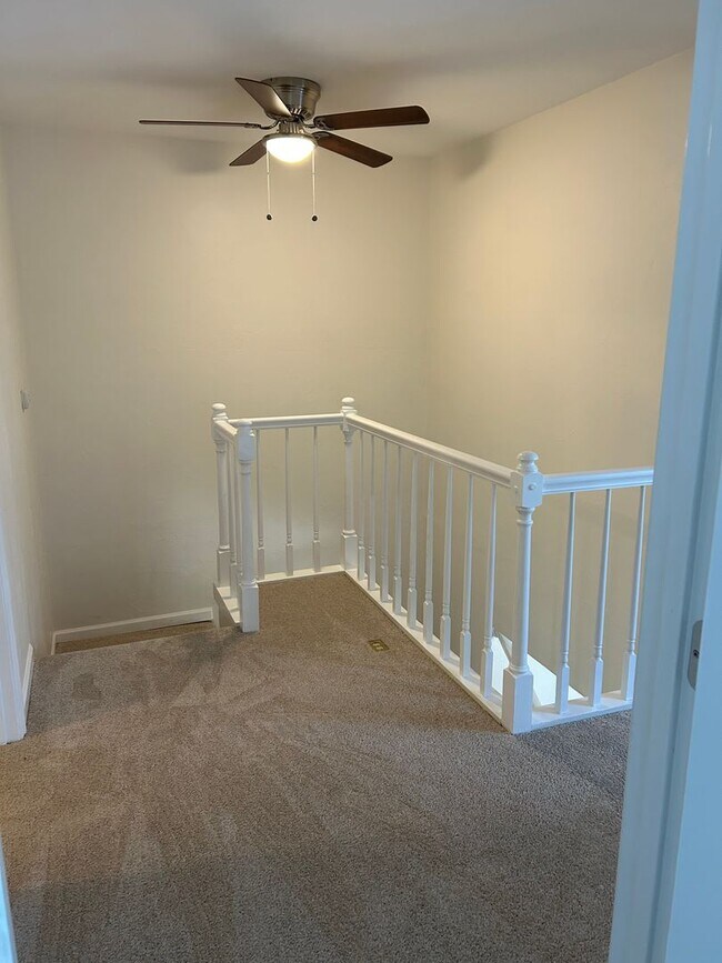 Building Photo - 3219 Thomasville Rd