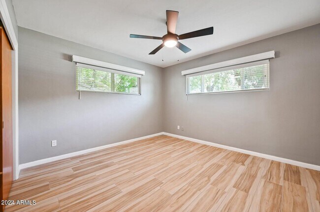 Building Photo - 1226 W Rancho Dr