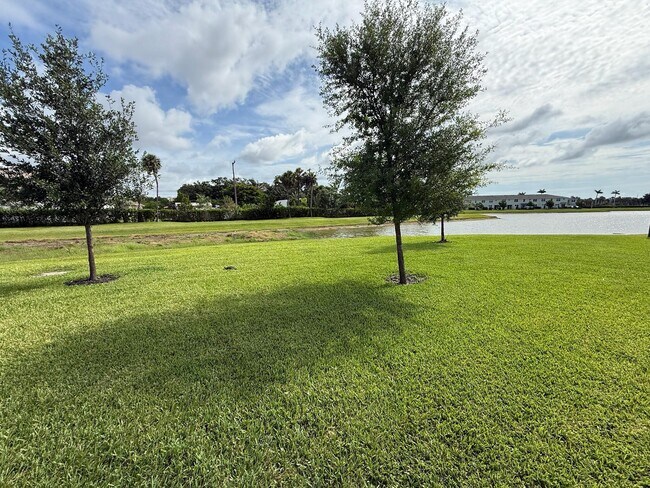 Building Photo - 4303 Hammock Grove Dr