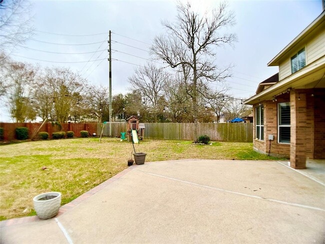 Building Photo - 8431 Big Bend Dr