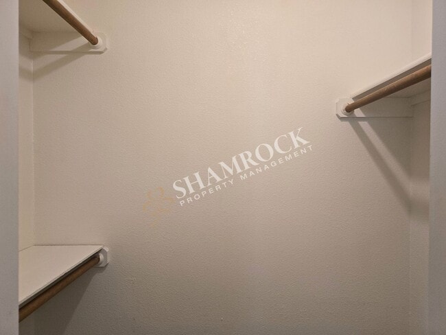 Building Photo - Park Place Duplex