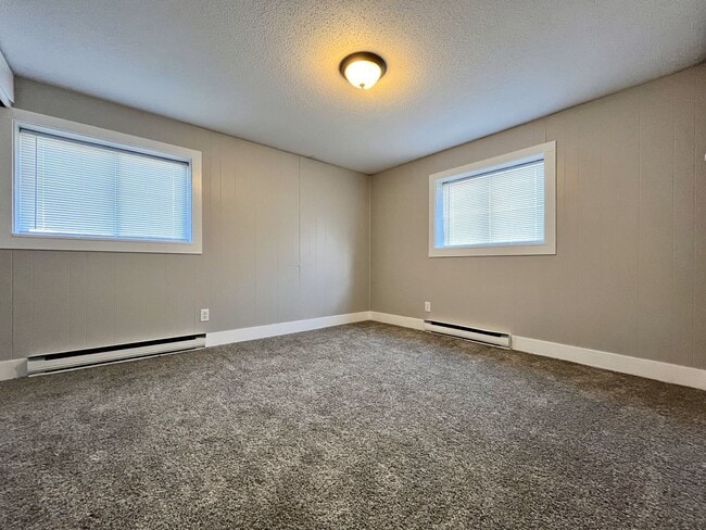 Building Photo - 1545 Carmil Dr
