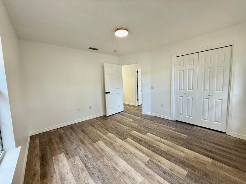 Building Photo - 3042 Tiffany Ln