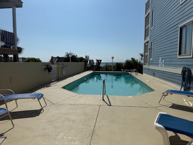 Building Photo - 1511 N Ocean Blvd