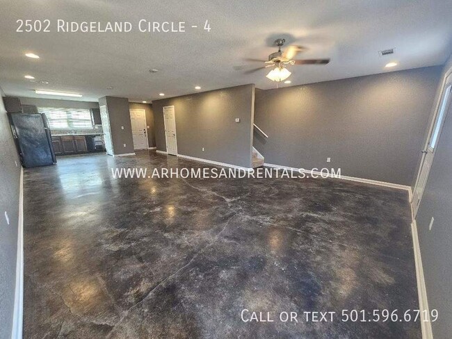 Building Photo - 2502 Ridgeland Cir