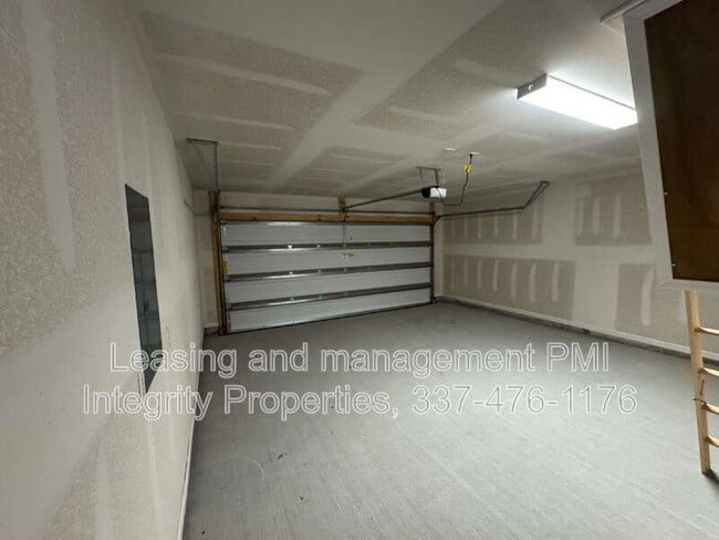 Building Photo - 9239 Garrett Rd