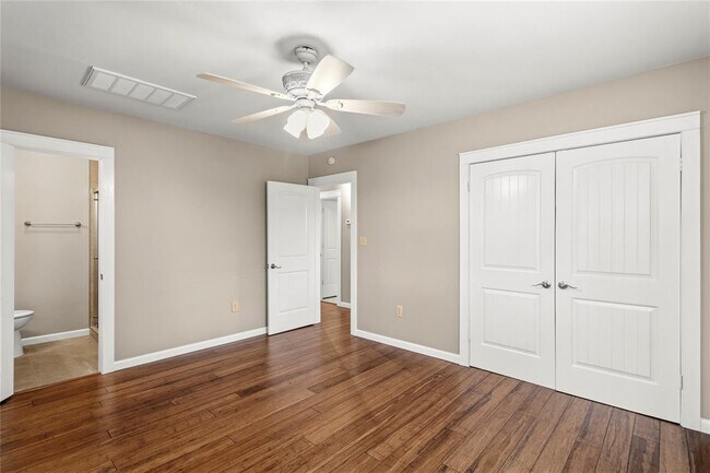 Building Photo - 18000 Lafayette Park Dr