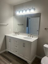 Building Photo - 205 Sunnyfield Ct