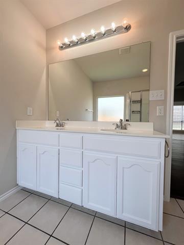 Building Photo - 2128 Carlotta Dr