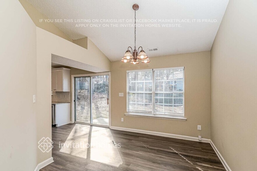 Building Photo - 4 Halsey Pl