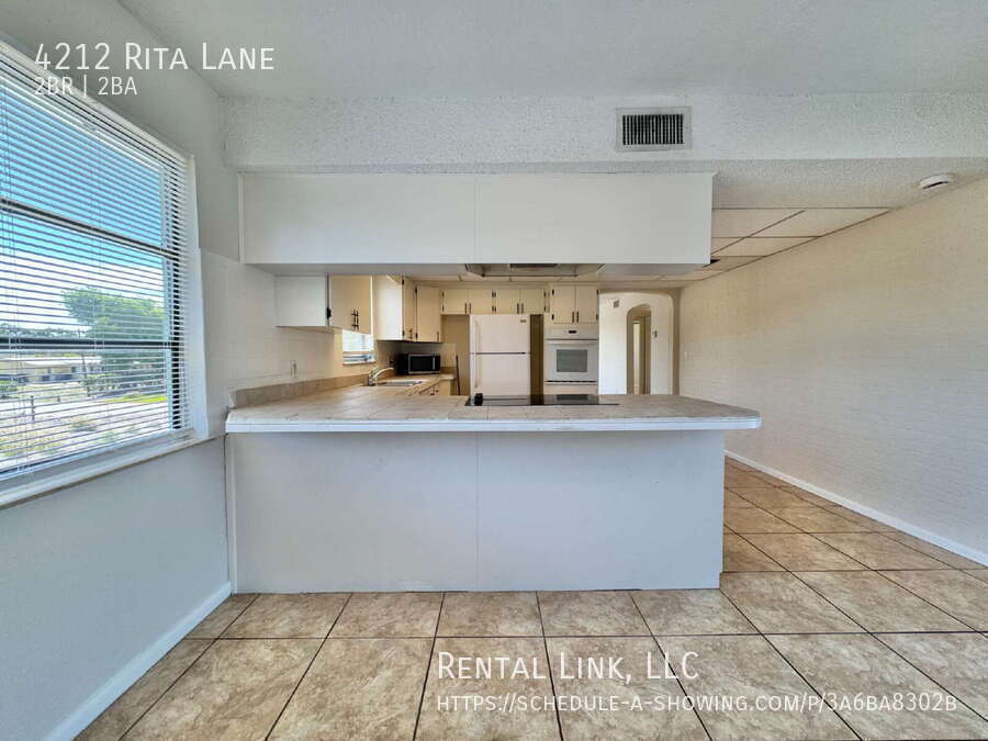 Building Photo - 4212 Rita Ln