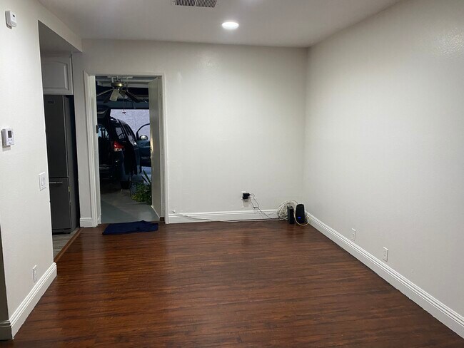 Building Photo - 9601 Woodman Ave