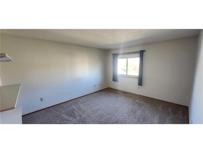 Building Photo - 5505 Orleans Ln N