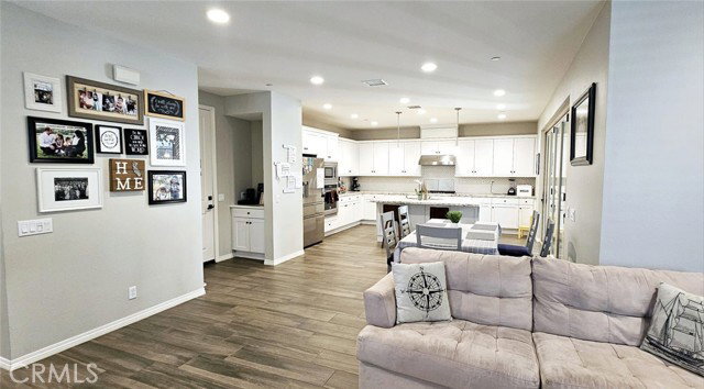 Building Photo - 137 Hemisphere