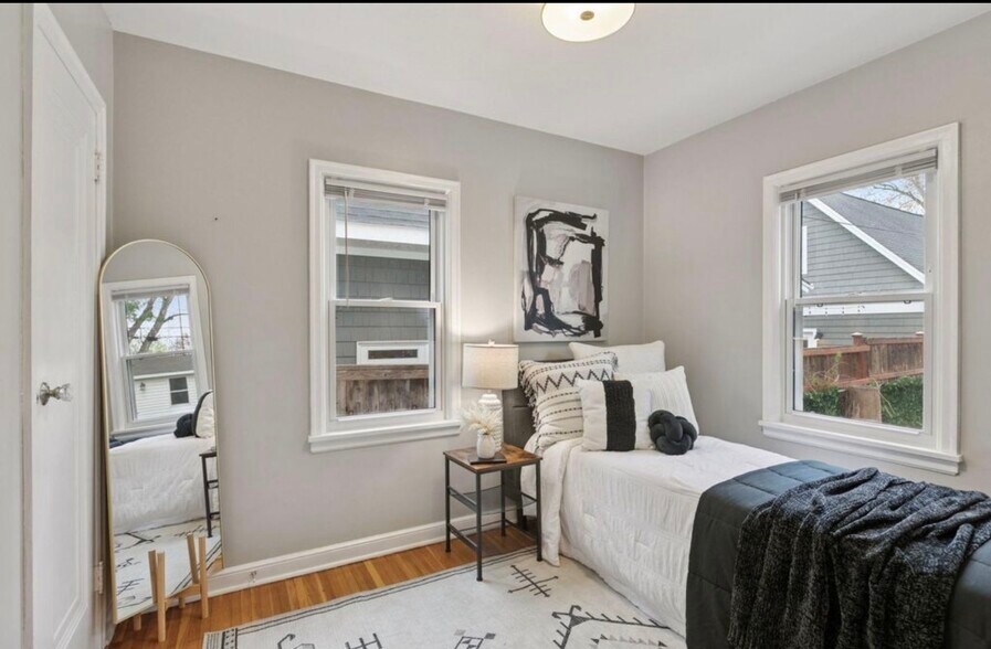 Building Photo - 5217 France Ave S