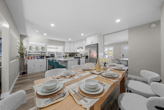 Building Photo - 7630 Andasol St