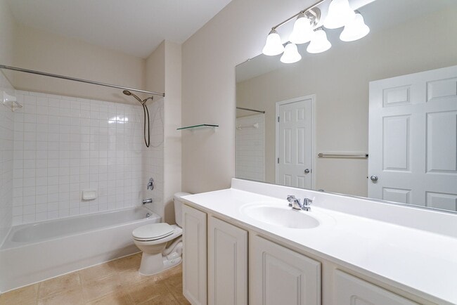 Building Photo - Spacious 3 Bed 2 Bath Condo With Balcony In Sought After Summerfield at Brambleton