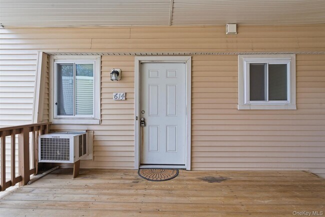 Building Photo - 614 Fox Run Ln