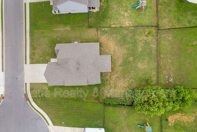 Building Photo - 433 Crestwicke Ct