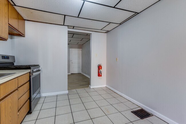 Building Photo - Brighton Heights 3 Bedroom Townhome